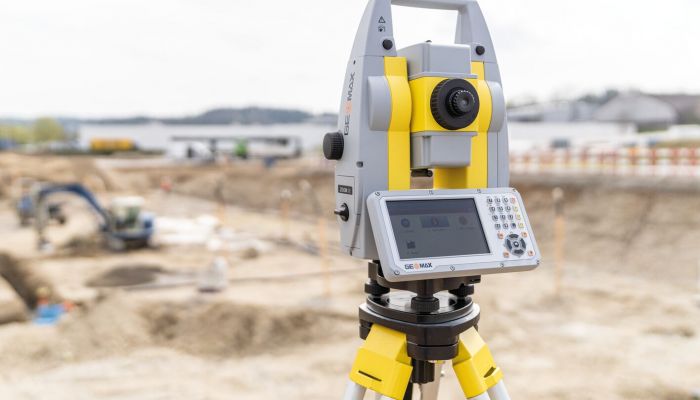 Noile stații robotice GeoMax Zoom75/95